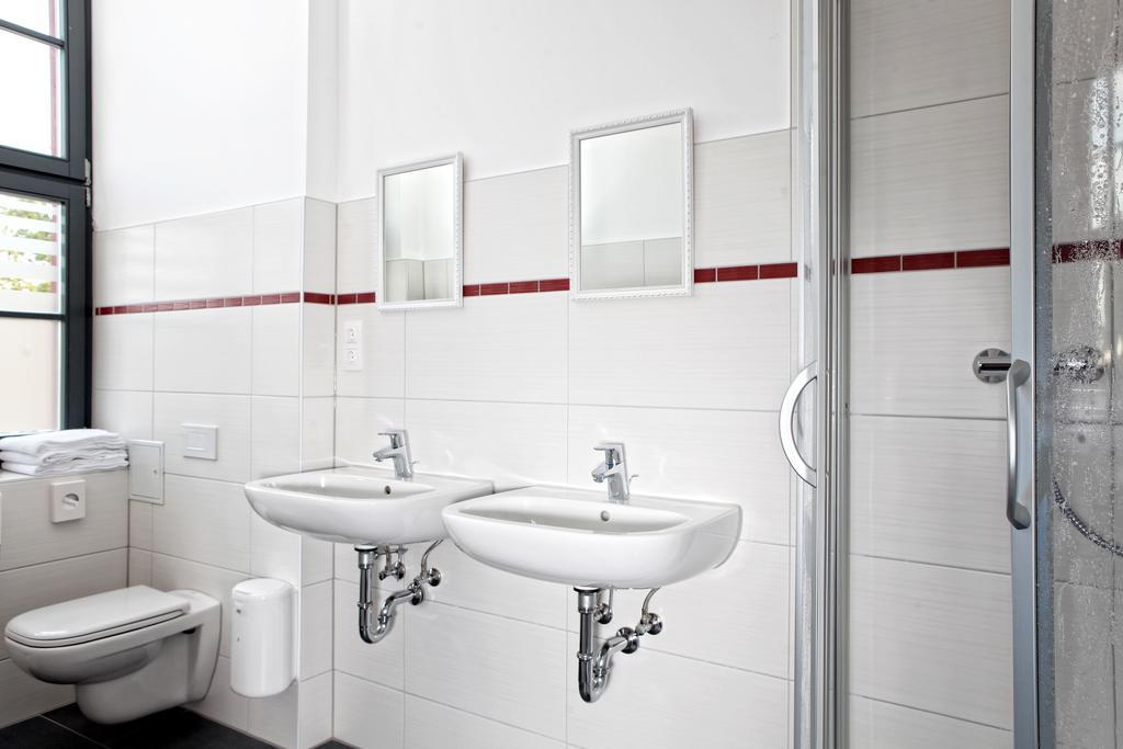 Hostel Am Gueterbahnhof Neubrandenburg Zewnętrze zdjęcie