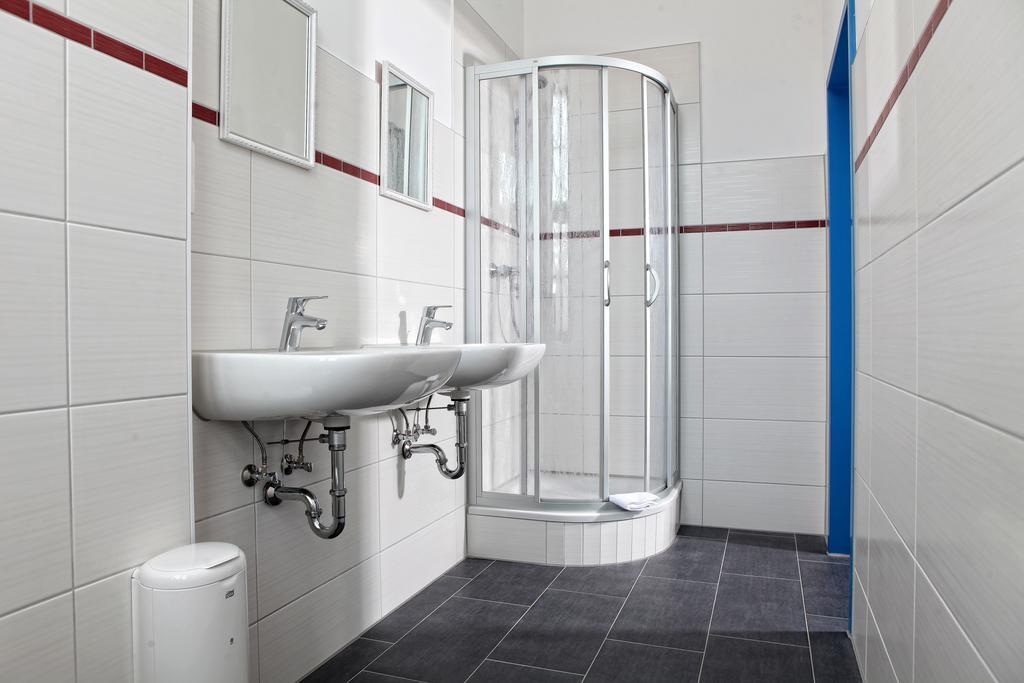 Hostel Am Gueterbahnhof Neubrandenburg Zewnętrze zdjęcie